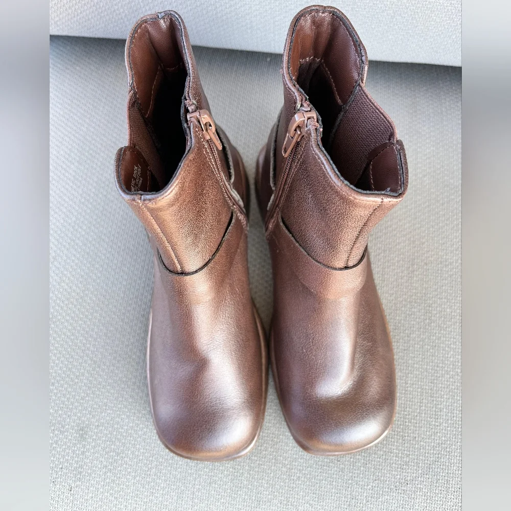 Classic Brown Kids Boots
